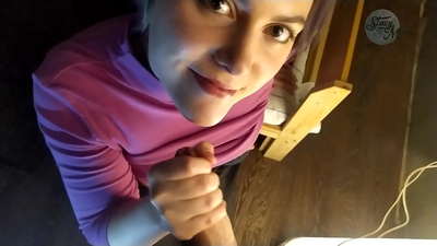 Порнои маъмулии хонагии русӣ бо сюжети дик ва як гулобии хуб